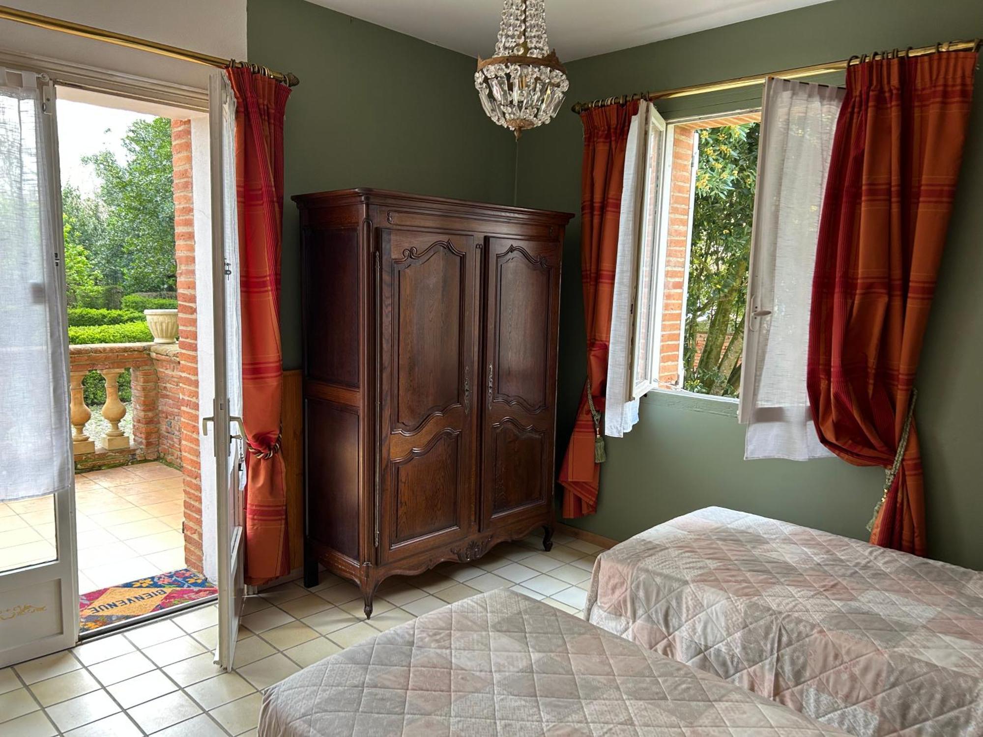 Manoir De La Gravette, Manoir Et Table D'Hotes 蒙托邦 外观 照片
