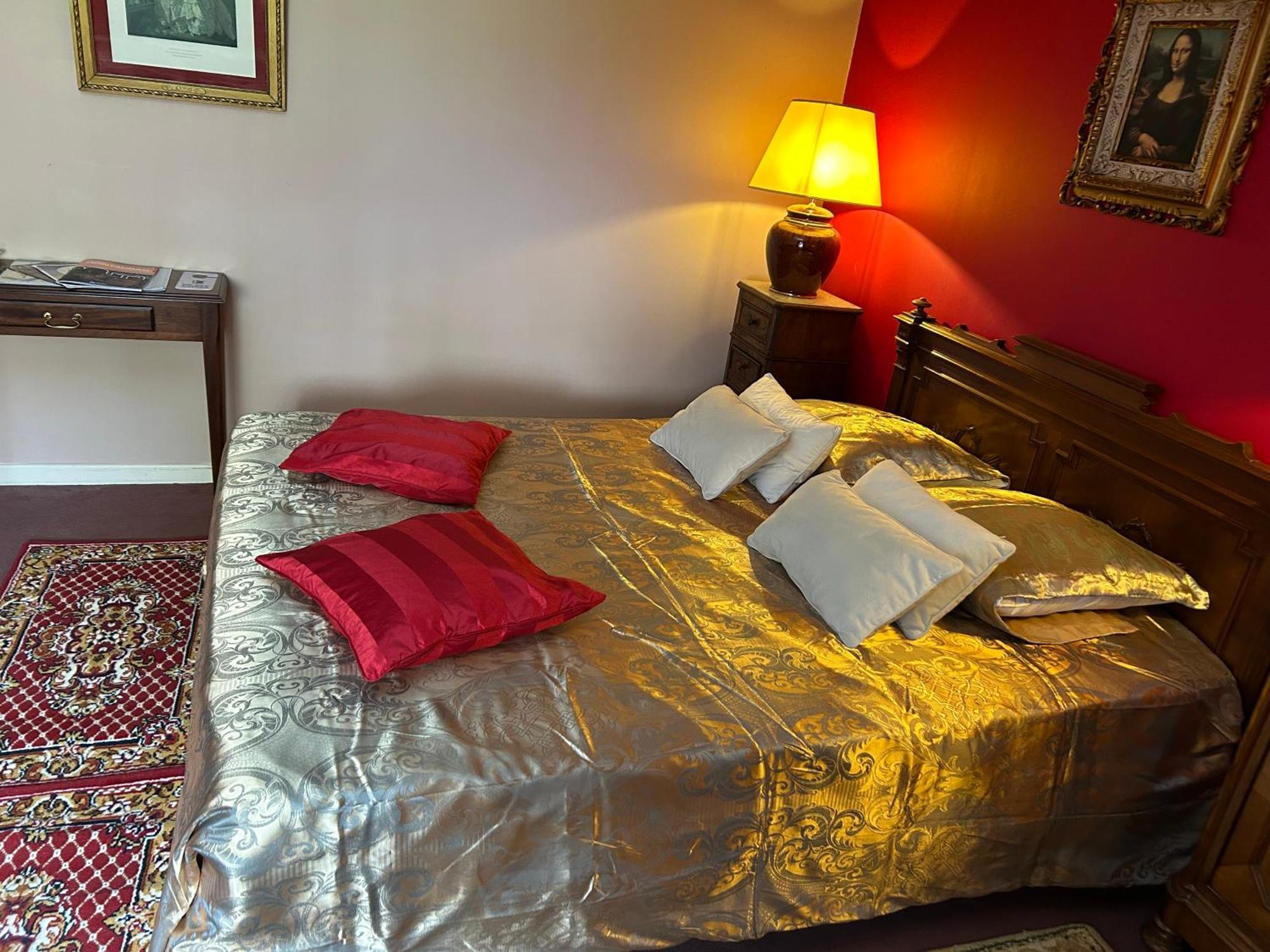 Manoir De La Gravette, Manoir Et Table D'Hotes 蒙托邦 外观 照片