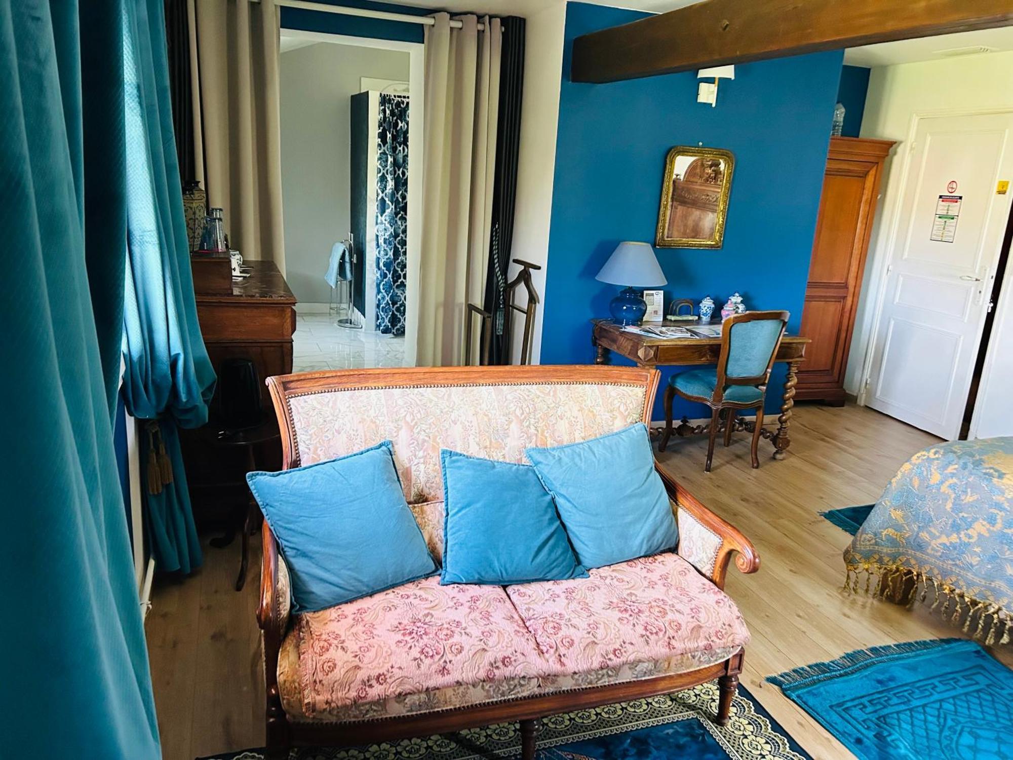 Manoir De La Gravette, Manoir Et Table D'Hotes 蒙托邦 外观 照片