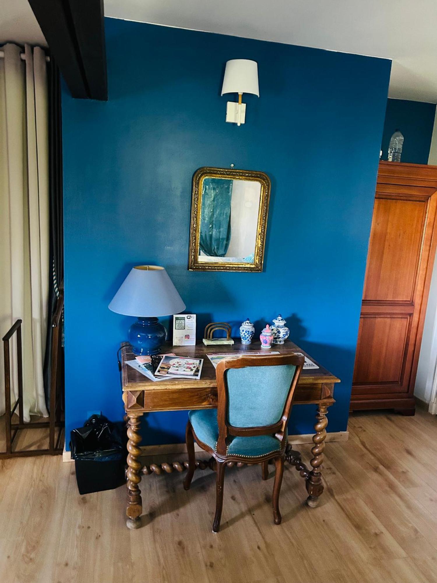 Manoir De La Gravette, Manoir Et Table D'Hotes 蒙托邦 外观 照片
