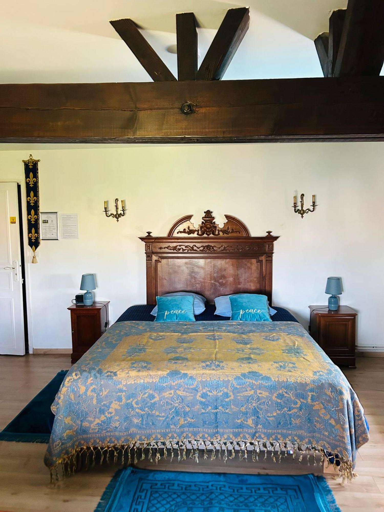 Manoir De La Gravette, Manoir Et Table D'Hotes 蒙托邦 外观 照片
